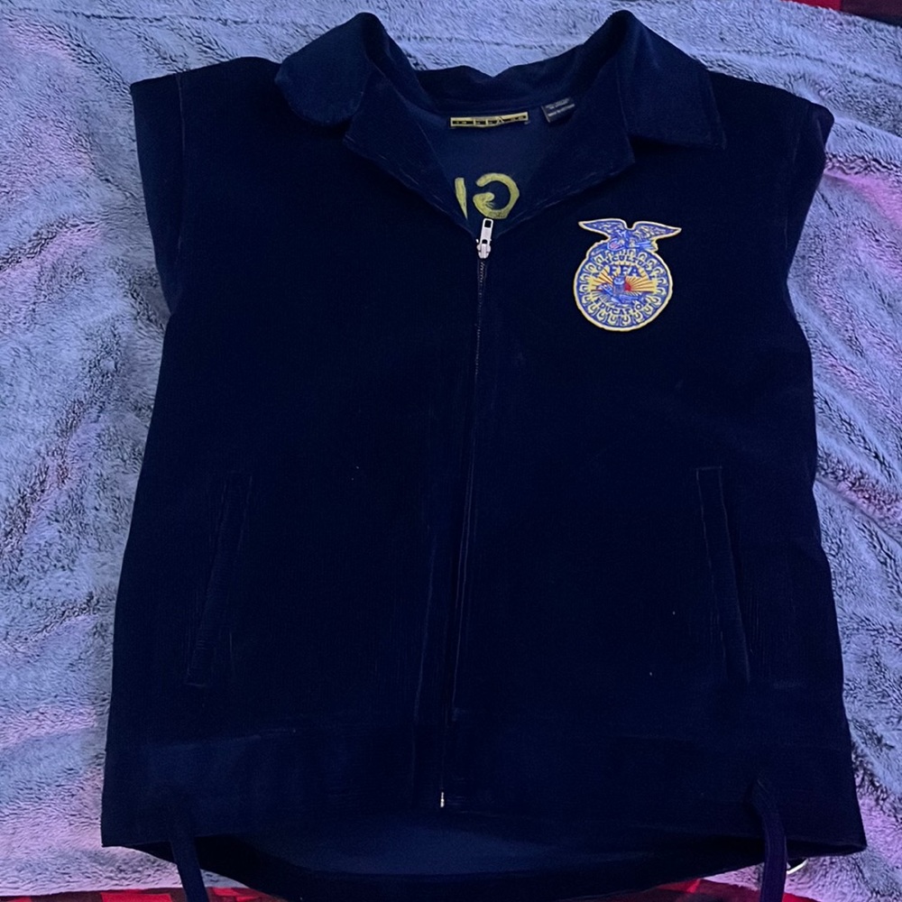 I can no longer return it to the school. Don’t need it i’m not in FFA no longer.